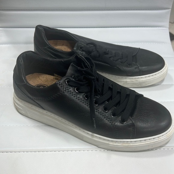Men’s size 41 leather sneaker - Picture 1 of 6